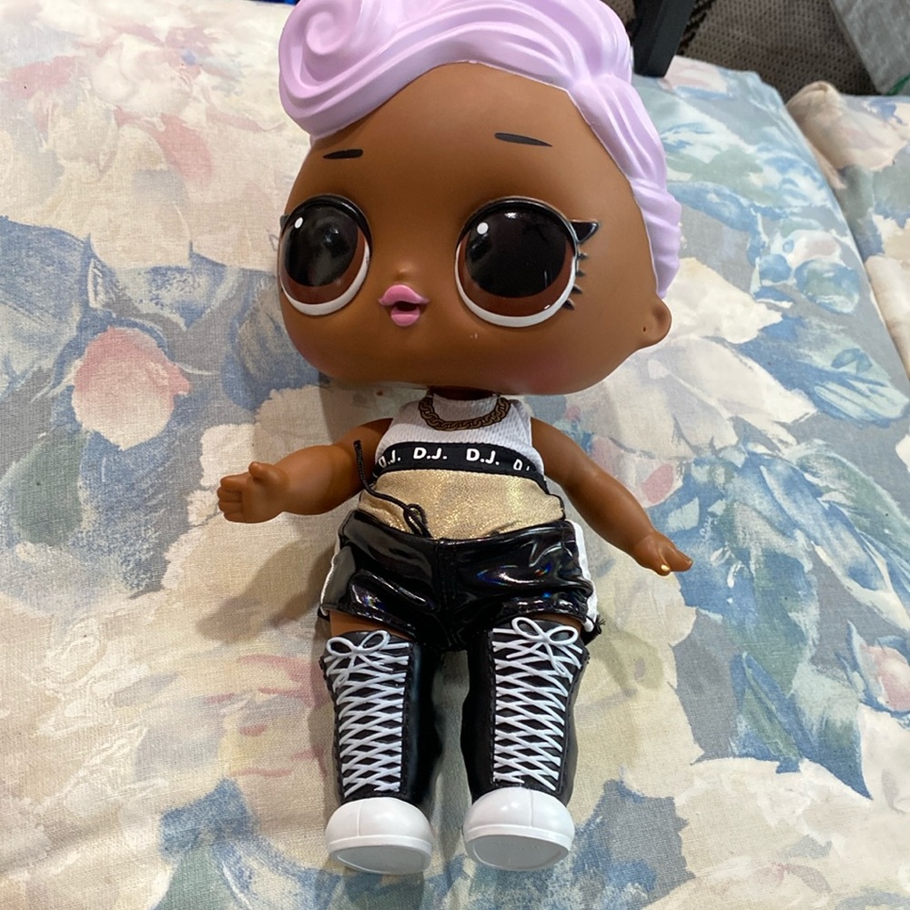 L.o.L surprises big B.B.D.J 11  large fashion Doll. Used